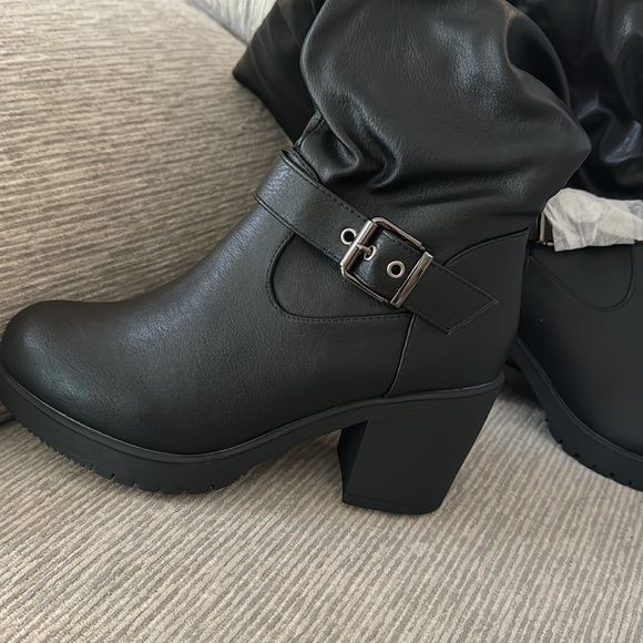 Super cute- Dream Pairs knee high boots. BRAND NEW IN BOX - Picture 2 of 7